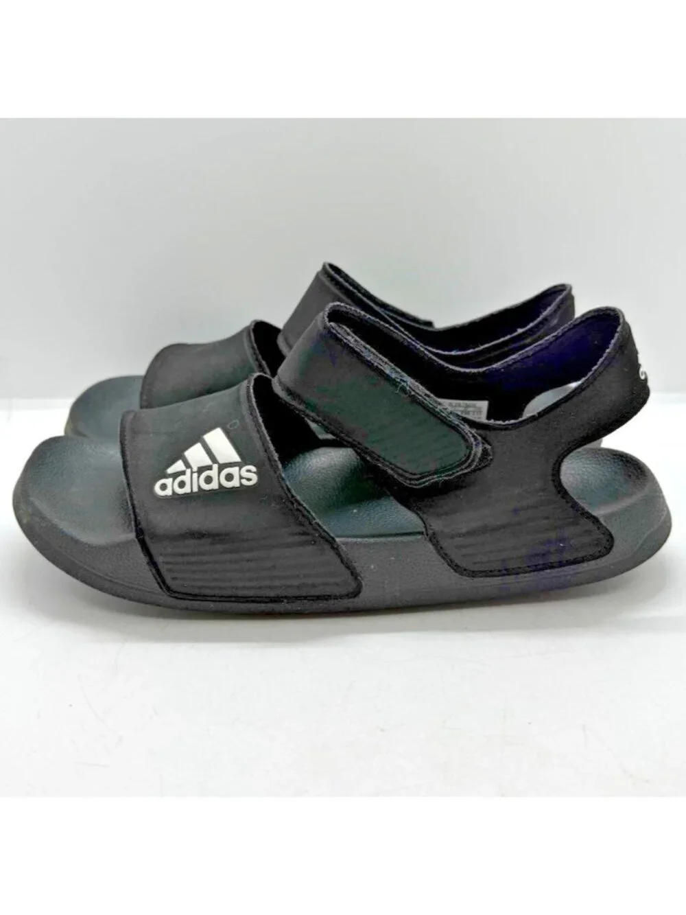 Adidas Adilette Sandals Youth Size 4 Black/White Unisex GW0344 Hook & Loop Beach